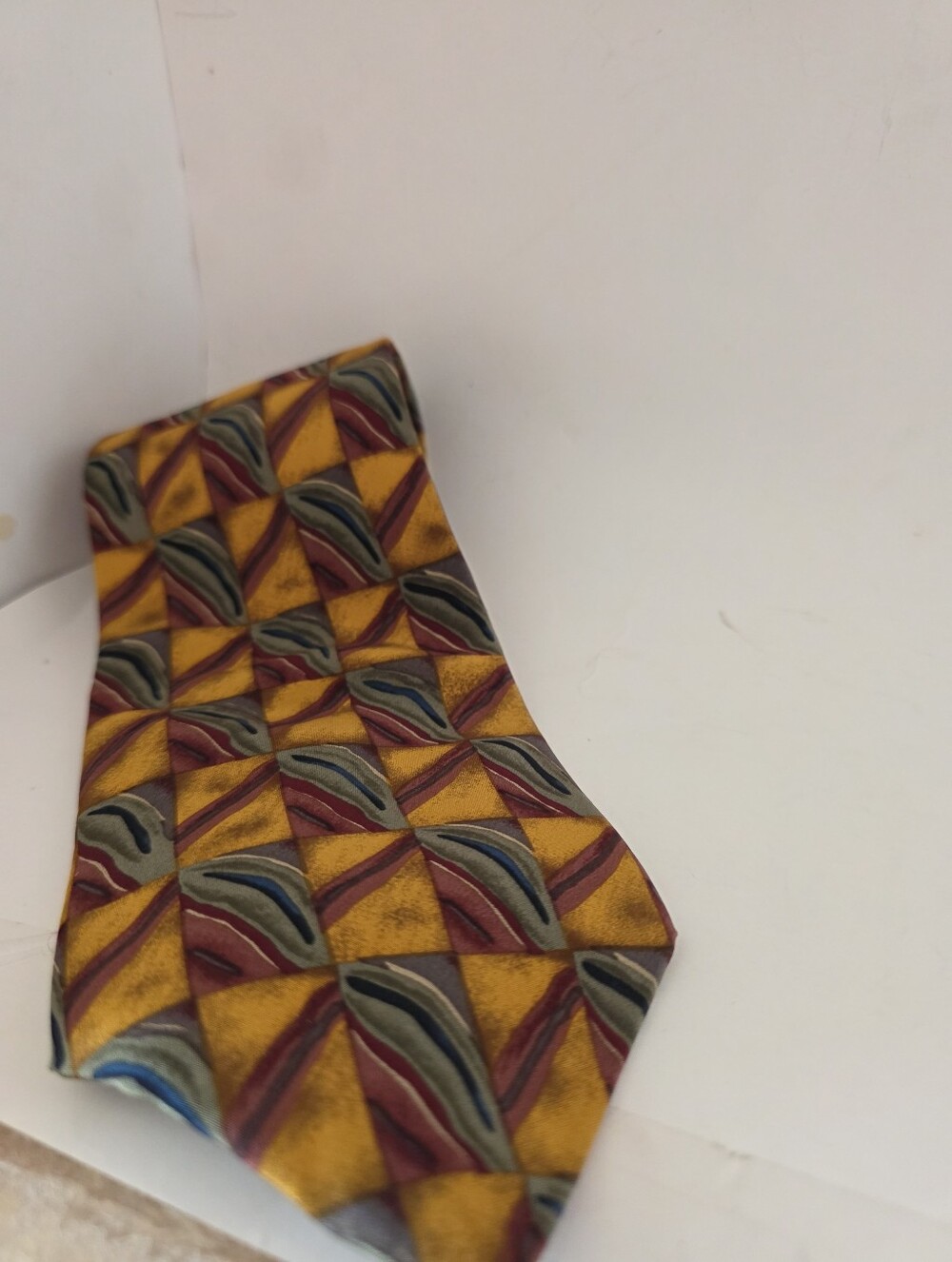 J. Garcia Mens Necktie Tie Geometric 100% SILK X-LONG 61" Long x 3.5" USA
